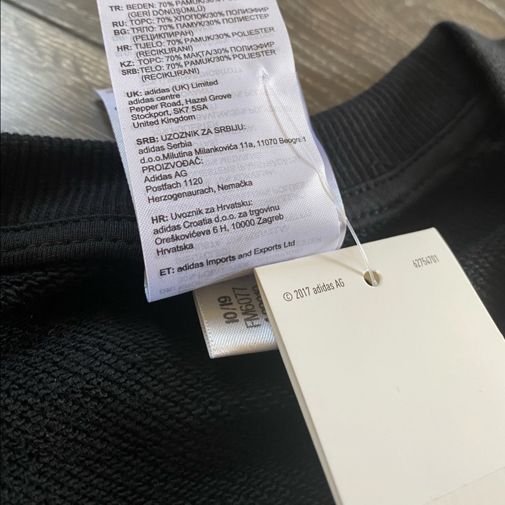 NEW ADIDAS Graphic Men’s Sweatshirt - Picture 7 of 16